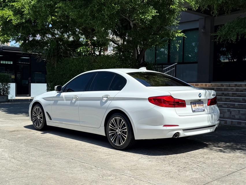 2019 BMW 520D G30 รถมือเดียวออกป้ายแดง รถวิ่งน้อย เข้าศูนย์ตรงตามระยะ รถไม่เคยมีอุบัติเหตุครับ 6