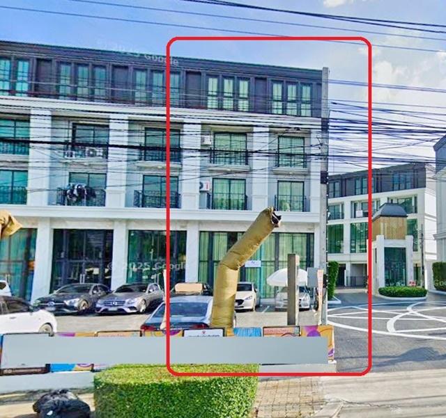 มีลิฟท์ในตัว Home Office ให้เช่าอาคาร 4.5 ชั้น 648 ตร.ม.อ่อนนุช-พัฒนาการ BTS สีเหลือง ศรีนุช 800 ม. 58ตร.ว. ระดับพรีเมีย 1