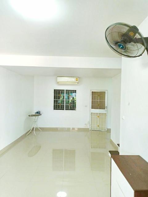 ให้เช่าทาวน์เฮาส์ 2 ชั้น ฟังก์ชัน 3 นอน 2 น้ำทำเลบรมราชชนนี สาย 5 ทำเลบรมราชชนนี สาย 5 เซ็นทรัล ศาลายา 600 ม. 4