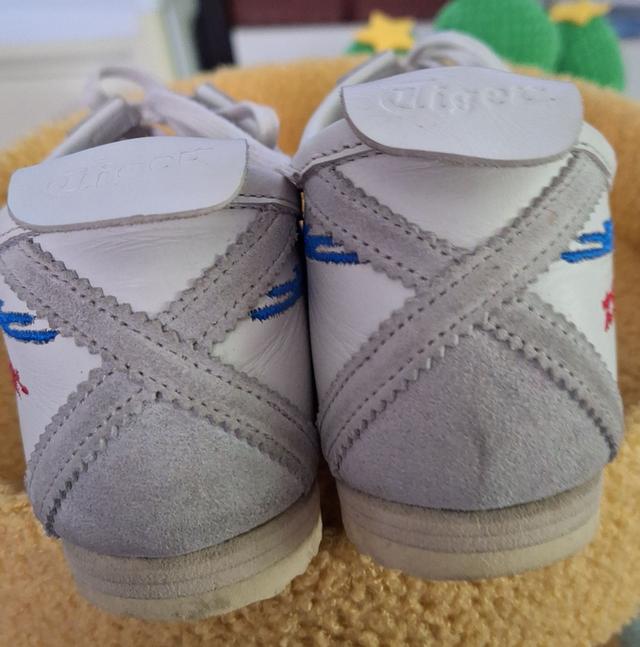 รองเท้า Onitsuka Tiger