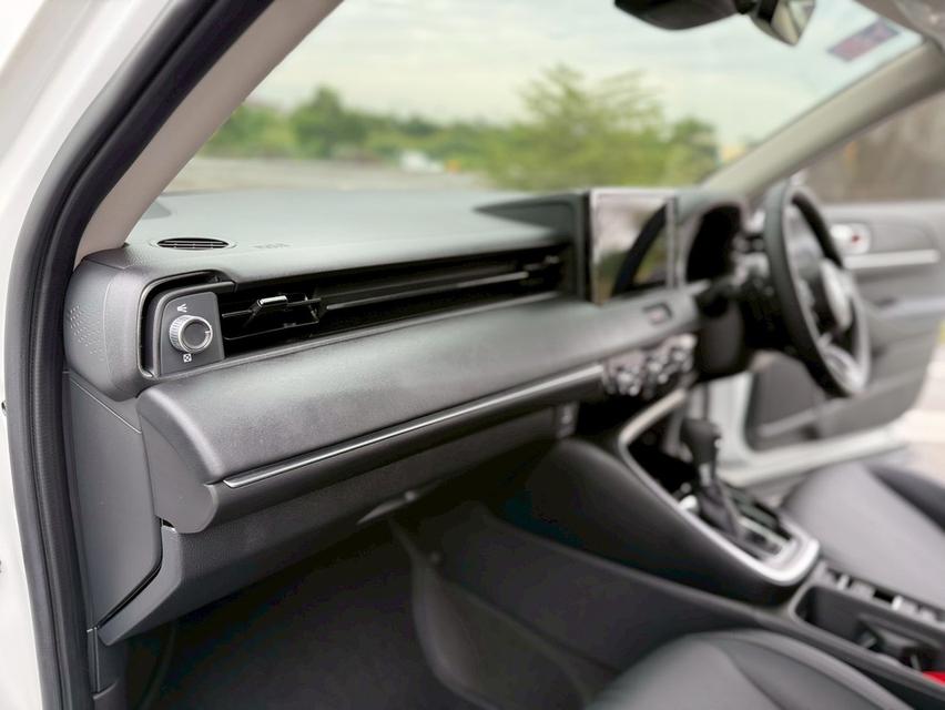 Honda HRV eHEV EL Premium 11