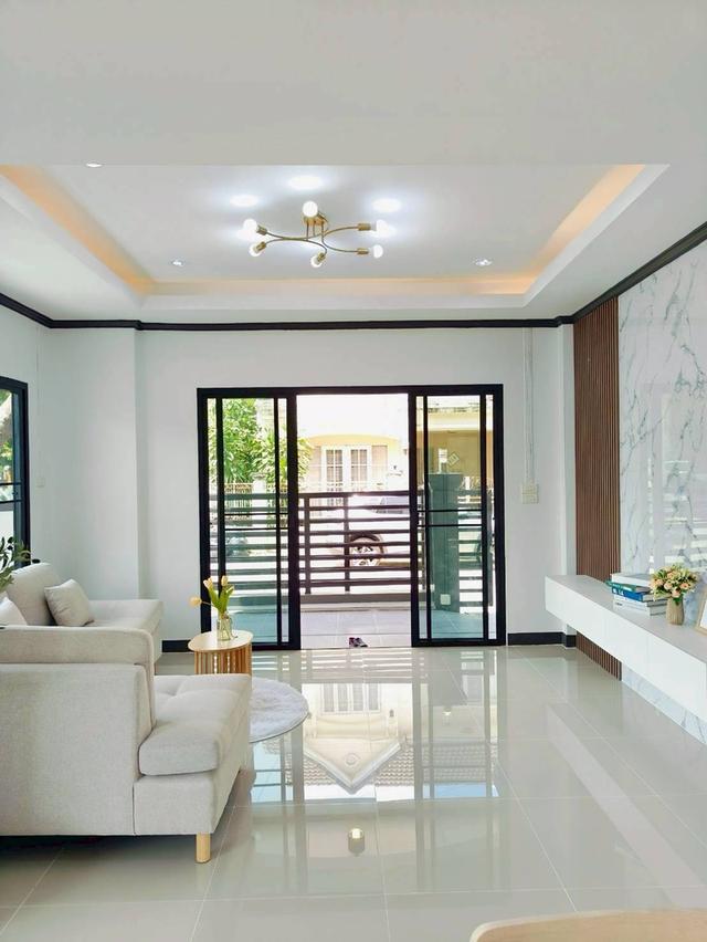 ขายบ้านหลังมุม ตรงข้ามสโมสรหมู่บ้าน | รหัส ST-O หมู่บ้านบุศรินทร์ ถ.พระยาสุเรนทร์ ซอย 40 เขตคลองสามวา กรุงเทพฯ 15