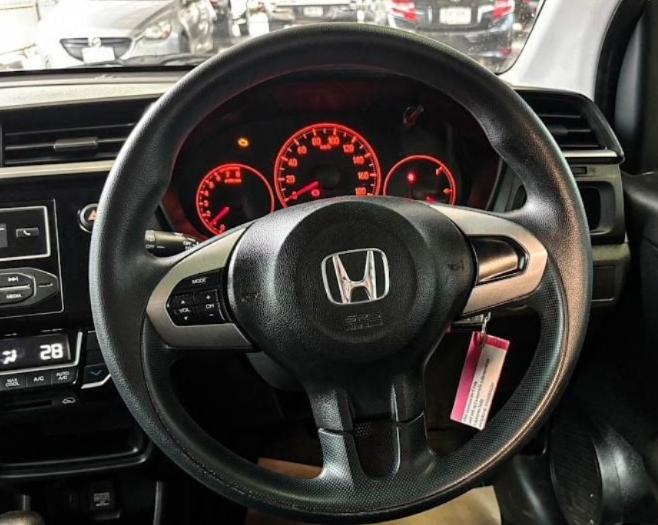 Honda Brio มือสองสภาพดี 11