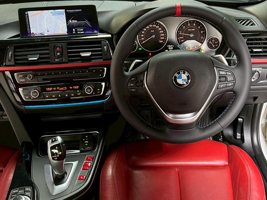 BMW 320i 2.0 F30 Sedan 6