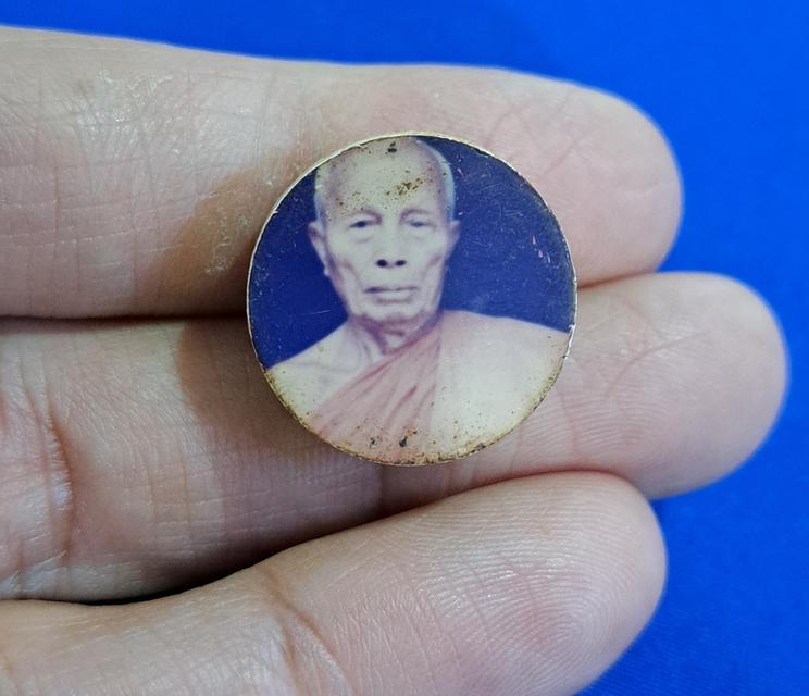 #รูปถ่ายหลวงปู่วรพรต ด้านหลังมียันต์กำกับ