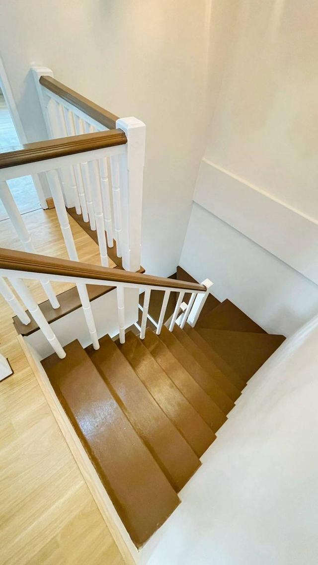 หมู่บ้านบุศรินทร์ ถนนบ้านกล้วย-ไทรน้อยทาวน์เฮาส์ 2  ชั้น ฟังก์ชันครบ ในโครงการ L&H ทำเลซอยบ้านกล้วย ใกล้รถไฟฟ้า 13