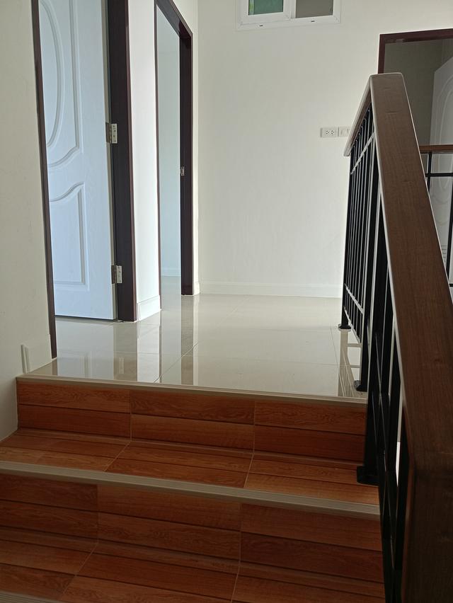 บ้านทาวน์โฮม 2ชั้น 3นอน 2น้ำ 1จอด  7