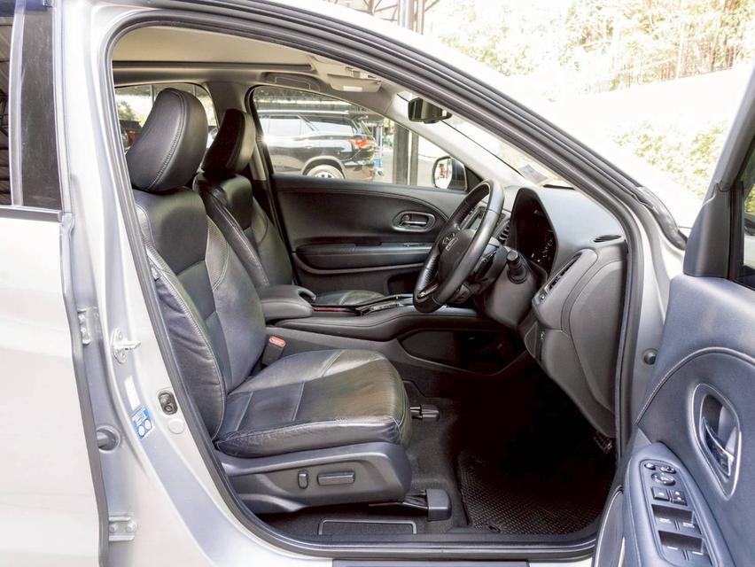 Honda HR-V1.8 EL ปี 2016  ประกันเครื่องเกียร์3ปี3หมื่นkm ♨️ รูปที่ 6