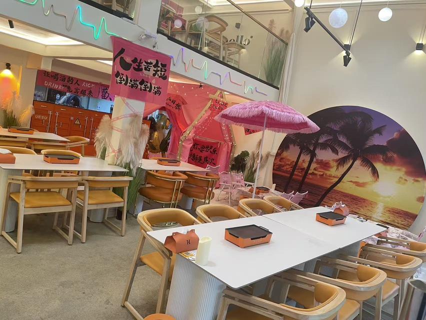 ขายอาคารพาณิชย์ 4 คูหา 3 ชั้นครึ่ง ทำเลทอง สี่แยกเหม่งจ๋าย เห็นชัด ติดถนนใหญ่ เหมาะสำหรับทุกประเภทธุรกิจ 2