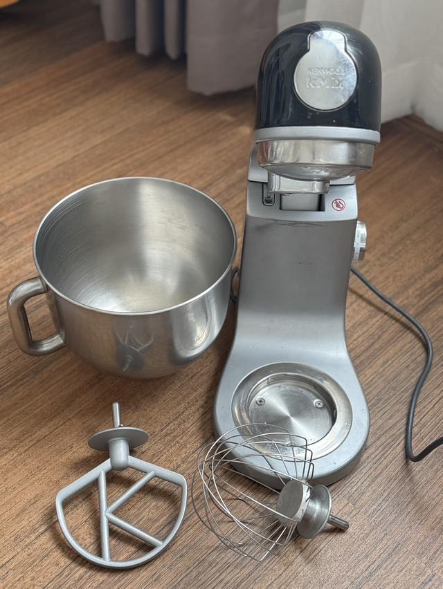 Kenwood  เครื่องผสมอาหาร kMix รุ่น KMX750CR