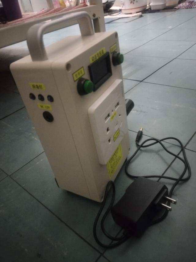 เครื่องปั่นไฟฟ้าแบบมือหมุนอเนกประสงค์ถ้าหมุนด้วยมือสามารถชาร์จไฟได้เลื่อนๆ รูปที่ 3