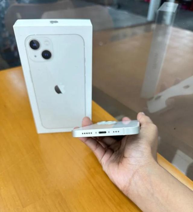 ขาย iPhone 13 สีขาว 3
