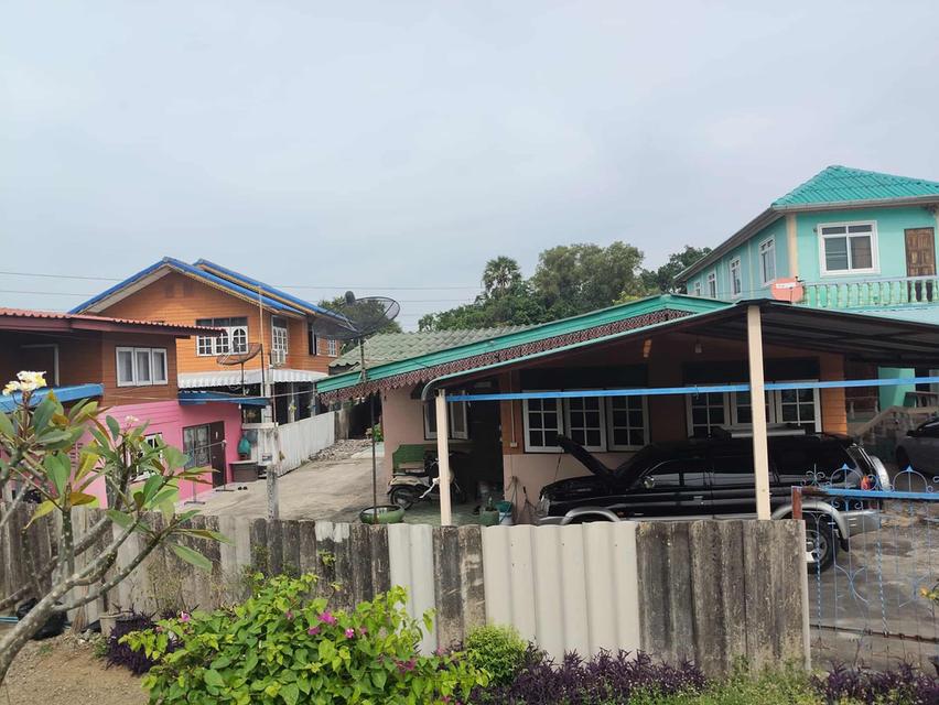 ที่ดินพร้อมสิ่งปลูกสร้าง เข้าซอยสุวินทวงศ์28 แค่130ม.เท่านั้น 1