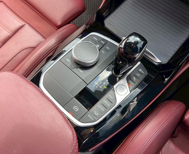 BMW X4 xDrive20d M Sport (LCI) G02 2022 Mileage 42,000 Km. 14