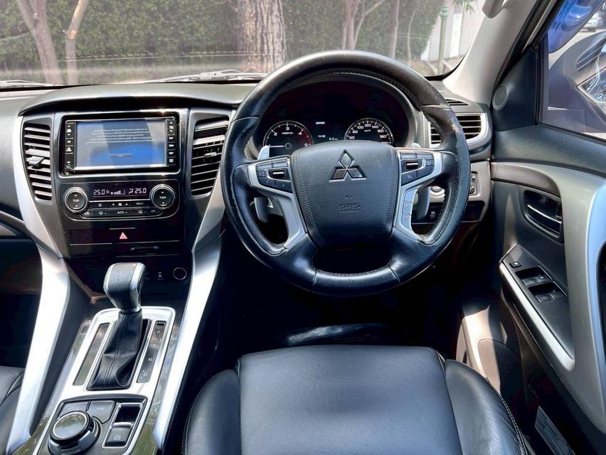 Mitsubishi Pajero 2.4GT Premium 4WD ปี 2016 สีเงิน รูปที่ 14
