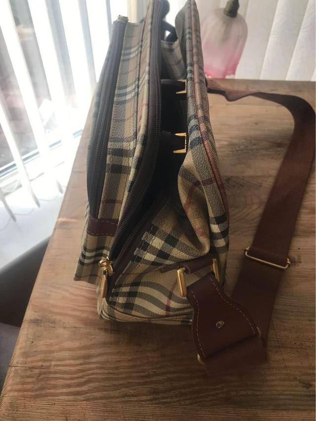 Burberry Vanity Bag มือสอง 2