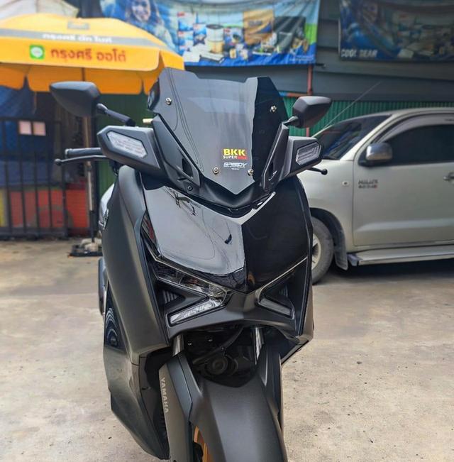 Yamaha XMAX 300 ปี 2023 สีดำล้อทอง 2