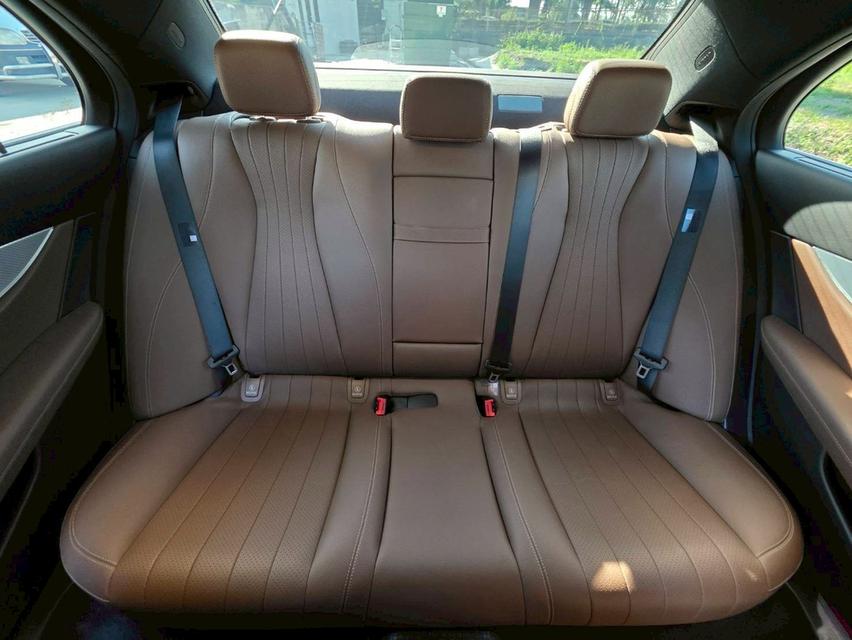 Mercedes-Benz E300e Avantgarde (W213) (Facelift) ปี 2023 สีขาว ไมล์ 50,000 กม. 12