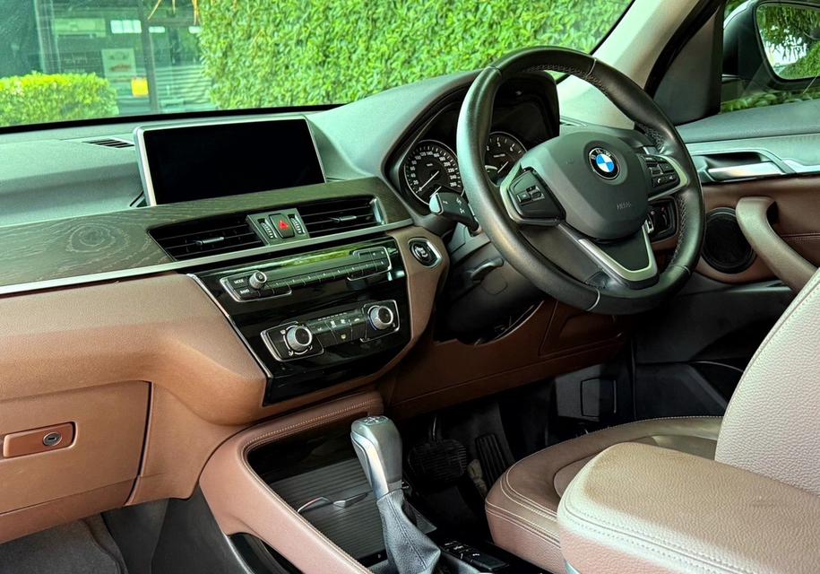 2017 BMW X1 F48 18D ( ดีเซล ) รถออกศูนย์ BMW THAILAND รถวิ่งน้อย ประวัติศูนย์ครบ รถไม่เคยมีอุบัติเหตุครับ 13