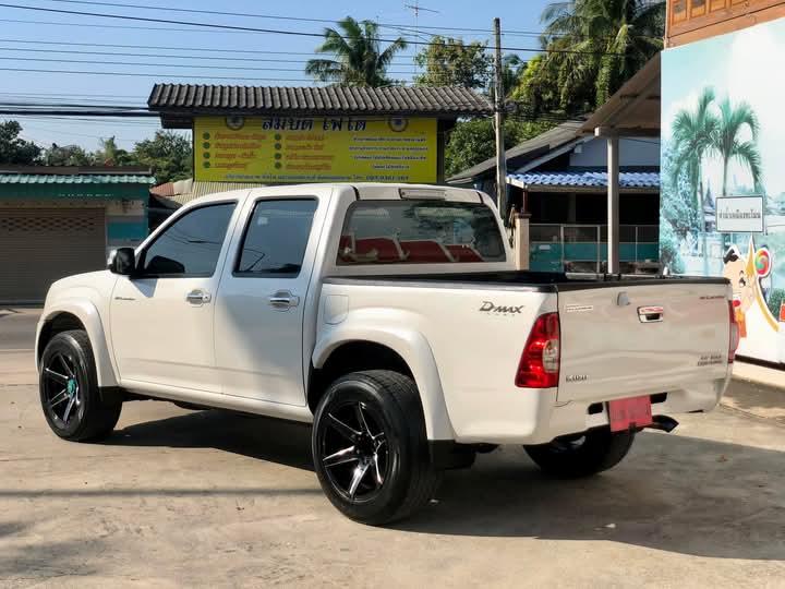 Isuzu D-Max  สีขาว 9