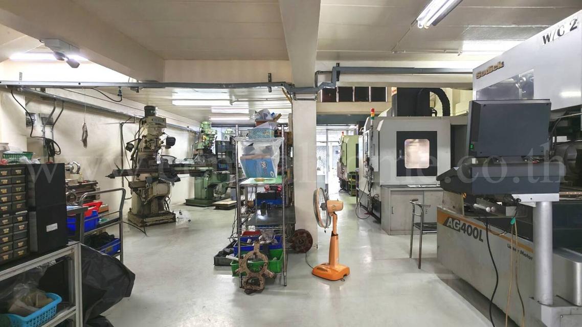 อาคารพาณิชย์ 4 ชั้นครึ่ง 2 คูหา ถนนพหลโยธิน (รังสิต - นวนคร) ใกล้ตลาดไท ถูกมาก 2