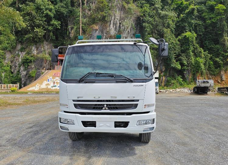 รถบรรทุกสิบล้อ FUSO FN2524 240 