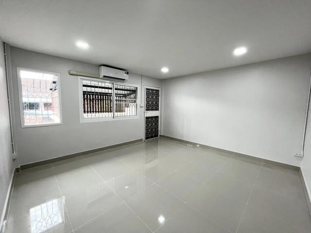 PB5284 ให้เช่าทาวน์เฮ้าส์ หมู่บ้านธนะสิน ซอยนวมินทร์66 บ้านรีโนเวทใหม่ 13