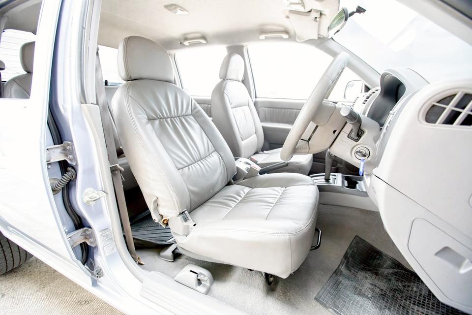Isuzu D-Max Hi-Lander Cab4 3.0 Di Turbo เกียร์ออโต้ ปี 2003 สีเทา สวยสภาพดี 12