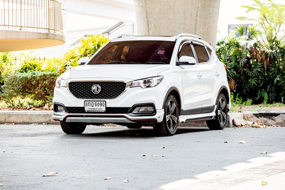 MG ZS 1.5 X Sunloof ปี 2019 สีขาว มือเดียวป้ายแดง