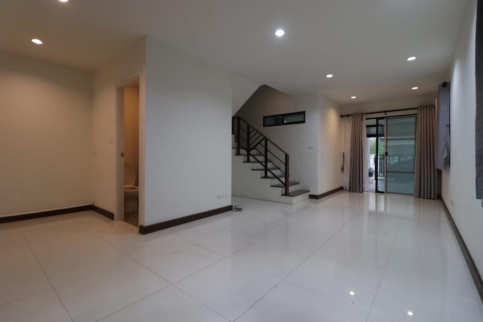 โครงการเนเชอร่า เทรนด์ รัตนาธิเศร์–ราชพฤกษ์ 📍 โครงการ เนเชอร่า เทรนด์ รัตนาธิเศร์–ราชพฤกษ์ จ.นนทบุรี 🏠 ทาวน์โฮม 2 ชั้น หลังมุม 📐 ที่ดิน 30 ตารางวา 2