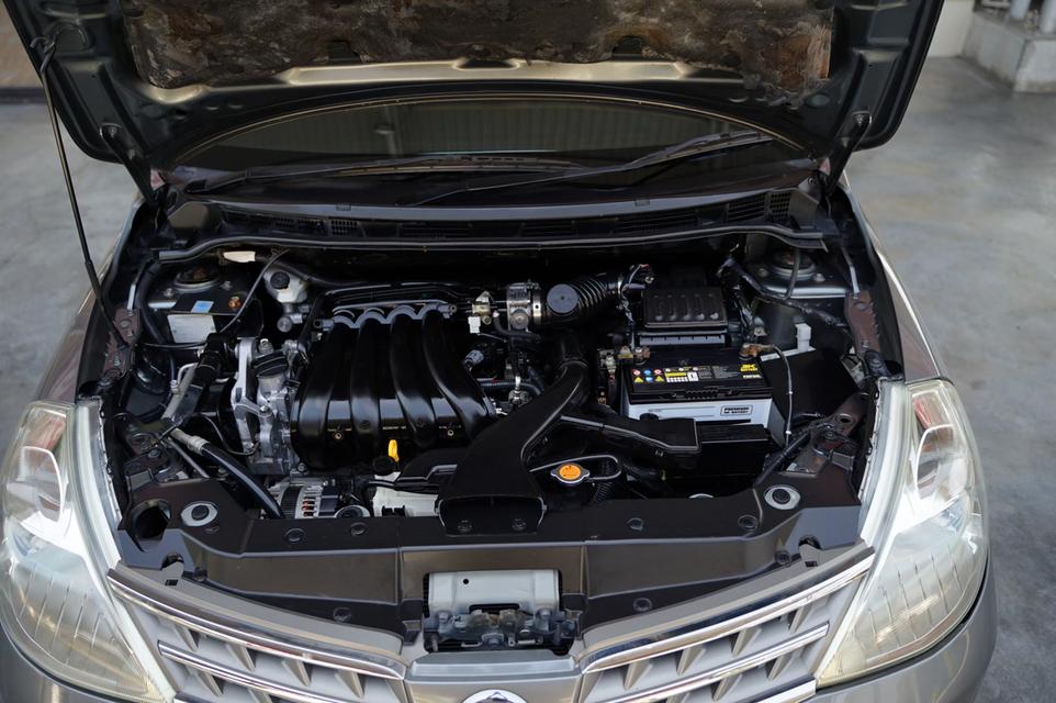 2011 NISSAN TIIDA 1.8G 10