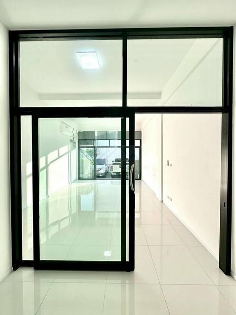 ให้เช่าอาคารพาณิชย์ 4 ชั้น 210 ตรม. โครงการ วิซีโอ รามคำแหง Vizio Ramkhamhaeng ติดถนนราษฎร์พัฒนา 4