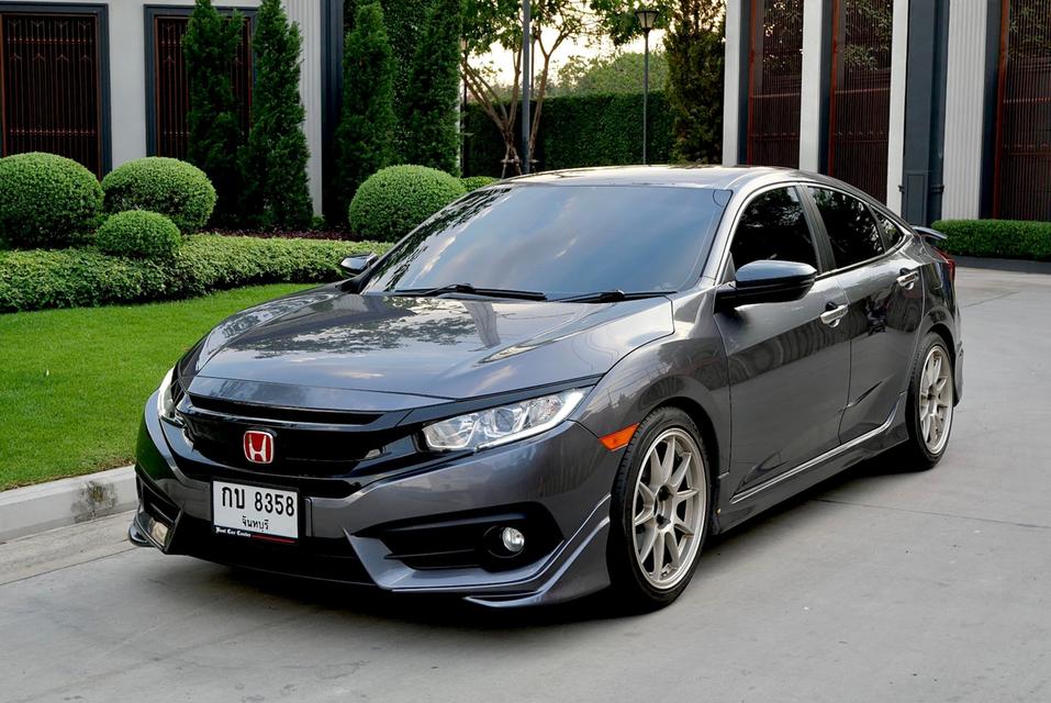 CIVIC FC 1.8 EL ปี2018 รถบ้านมือเดียว ประวัติศูนย์ชัดเจน