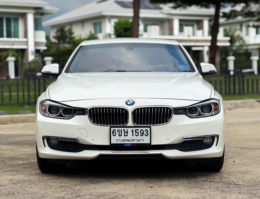 รหัสรถ AVA1593 🌡️ BMW 320d Luxury รุ่น Top ปี 2015 รหัส F30 ดีเซล 2