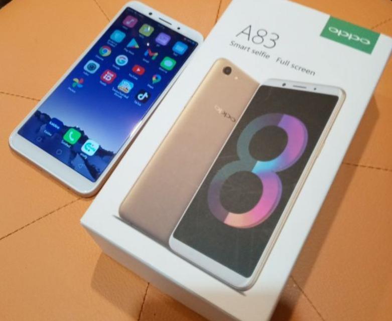 Oppo A83 สีทอง