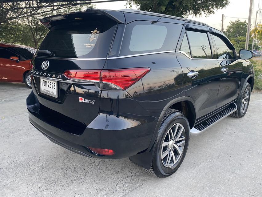 Toyota Fortuner 2.4 cc โฟวิล ออโต้