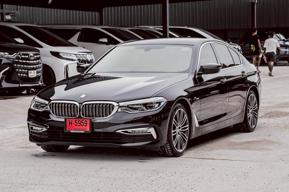 รหัสรถ 67GG2585 BMW 520d Luxury Limousine G30 ปี2017