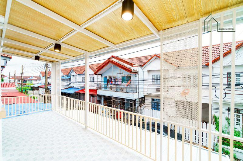 ทาวน์เฮ้าส์รีโนเวทใหม่เอี่ยม หมู่บ้านบัวทอง 4 ฟรีค่าโอน  15