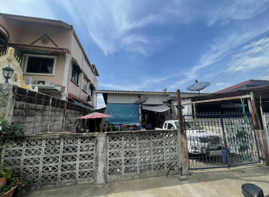 ขายบ้านหมู่บ้านไวท์เฮ้าส์ ซอย 1 คลองหลวง ปทุมธานี