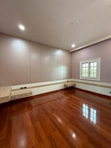 ขายบ้านเดี่ยว 2 ชั้น ปลูกสร้างเอง แปลงที่ดินใหญ่ 1 ไร่ พื้นที่ใช้สอยสำหรับครอบครัวขนาดใหญ่ พร้อมบิ้วอินทั้งหลัง > ซอยเเสนหวี 5 ใกล้สถานีรถไฟฟ้ารถไฟฟ้า 4