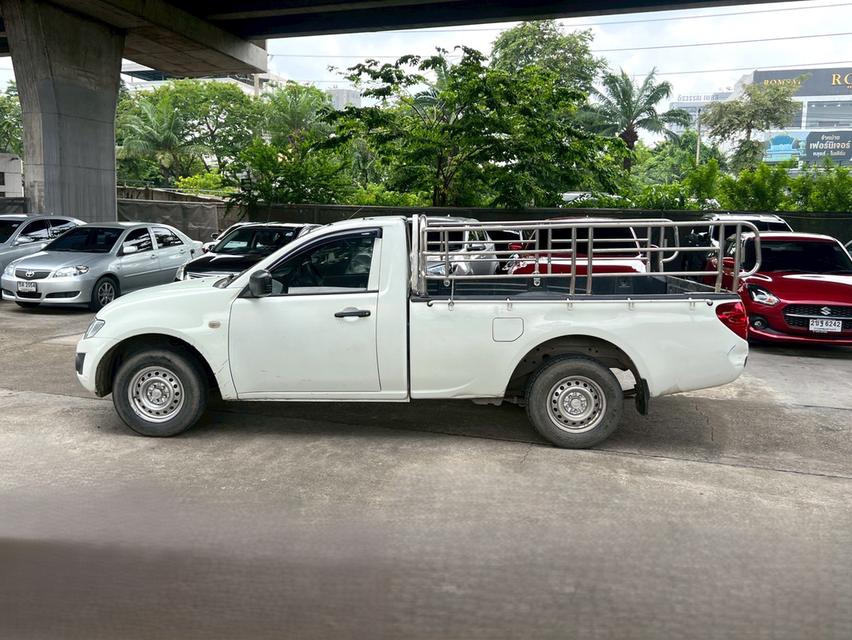 ขายรถ Mitsubishi Triton 2.4 หัวเดียว ปี 2014 สีขาว เกียร์ธรรมดา รูปที่ 7