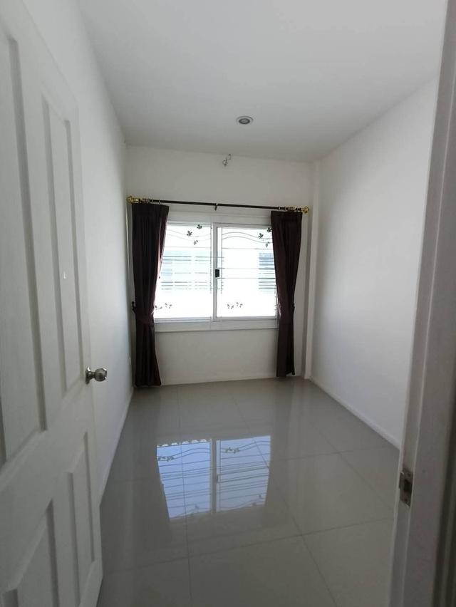 ให้เช่าทาวน์โฮมหมู่บ้านพาทาโกเนีย 5 ถนนเลียบคลองสอง 3 ห้องนอน 2 ห้องน้ำ 8