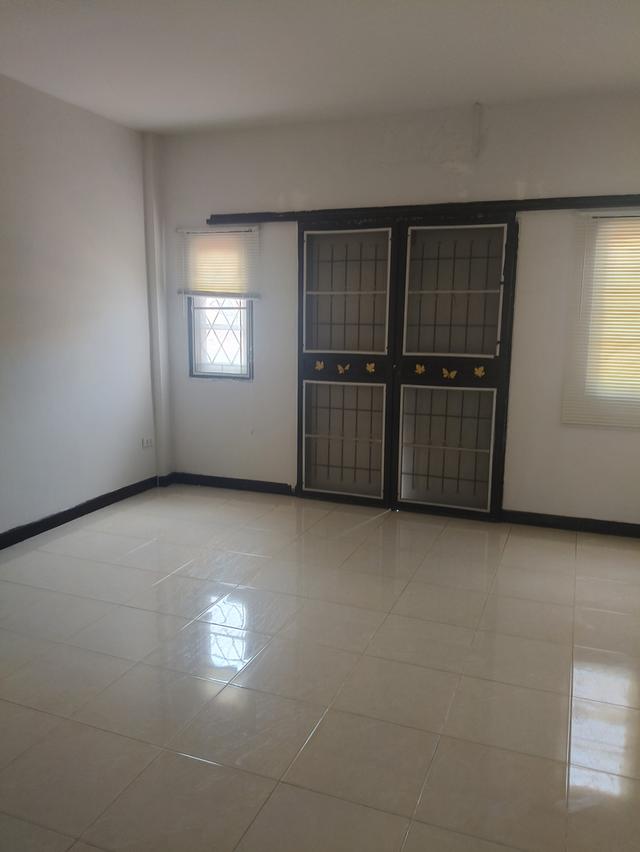 ทาวเฮาส์ให้เข่า 7,500 บาทต่อเดือนน่านบางแค 12