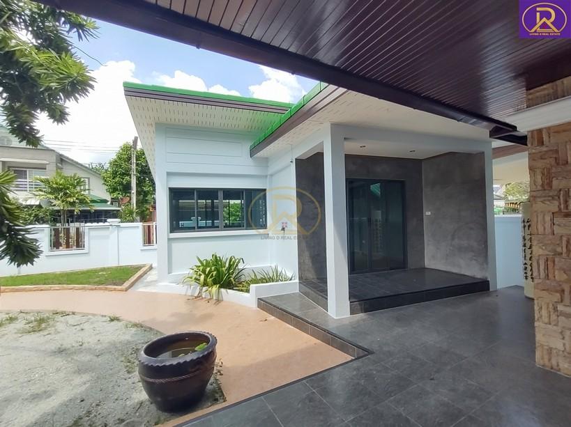 คุ้มสุดขายบ้านเดี่ยว2ชั้น หลังใหญ่ มบ.เวิล์ดวิลล่า พร้อมเรือนรับรอง รีโนเวทแล้ว สวยมาก อยู่ในตัวเมือง ใกล้เซ็นทรัลชลบุรี 2