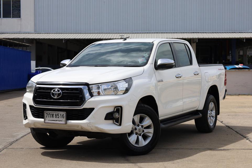 Toyota Revo Double Cab 2.4E  Prerunner auto รถสวย สีขาว  1