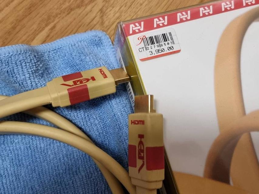 ส่งต่อสาย HDMI VANDENHUL. VDH คุณภาพสูง High speed มาตรฐานรางวัล hifi award 2008 ยาว 1.5 เมตรซื้อจาก The Mall สภาพดีเหมือนใหม่ ไม่มีตำหนิ กล่องครบ 3
