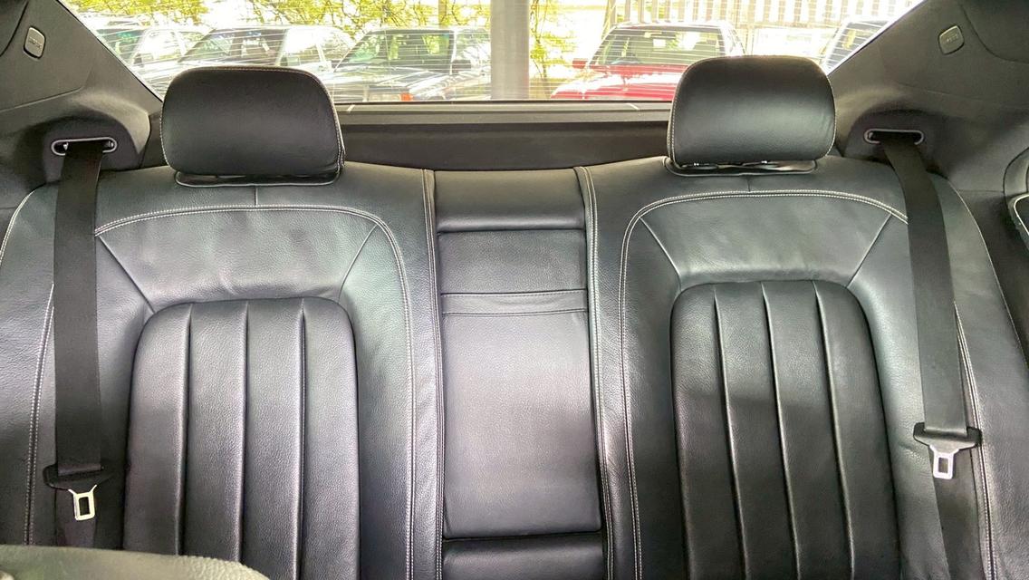 รถสปอร์ตสไตล์ 4-Door Coupe CLS250CDI W218 ปี 2012 รูปที่ 10