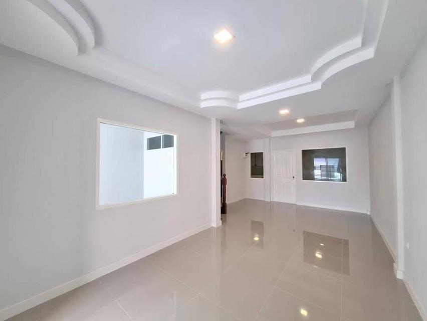 หมู่บ้านบัวทองธานี