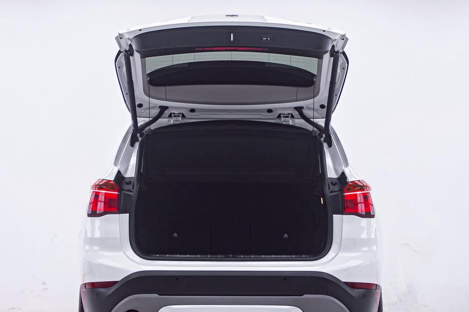 BMW X1 SDRIVE18I XLINE 1.5 AT 2017SUV 5 ประตู ทรงสูง หรู ขับง่าย ประหยัด รูปที่ 7