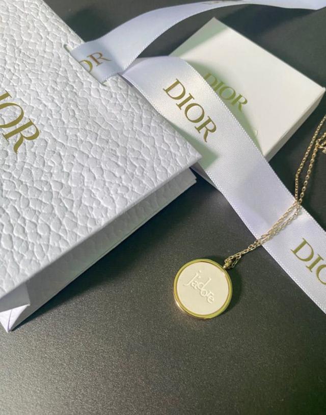 ขายต่อสร้อย Dior ของแท้ 2